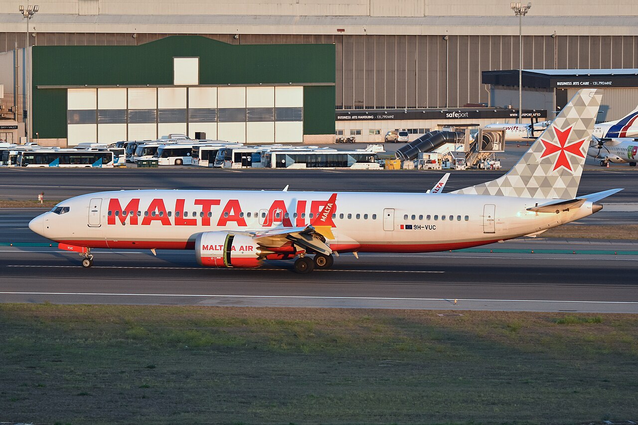 Boeing 737 MAX 7 commercial airliner