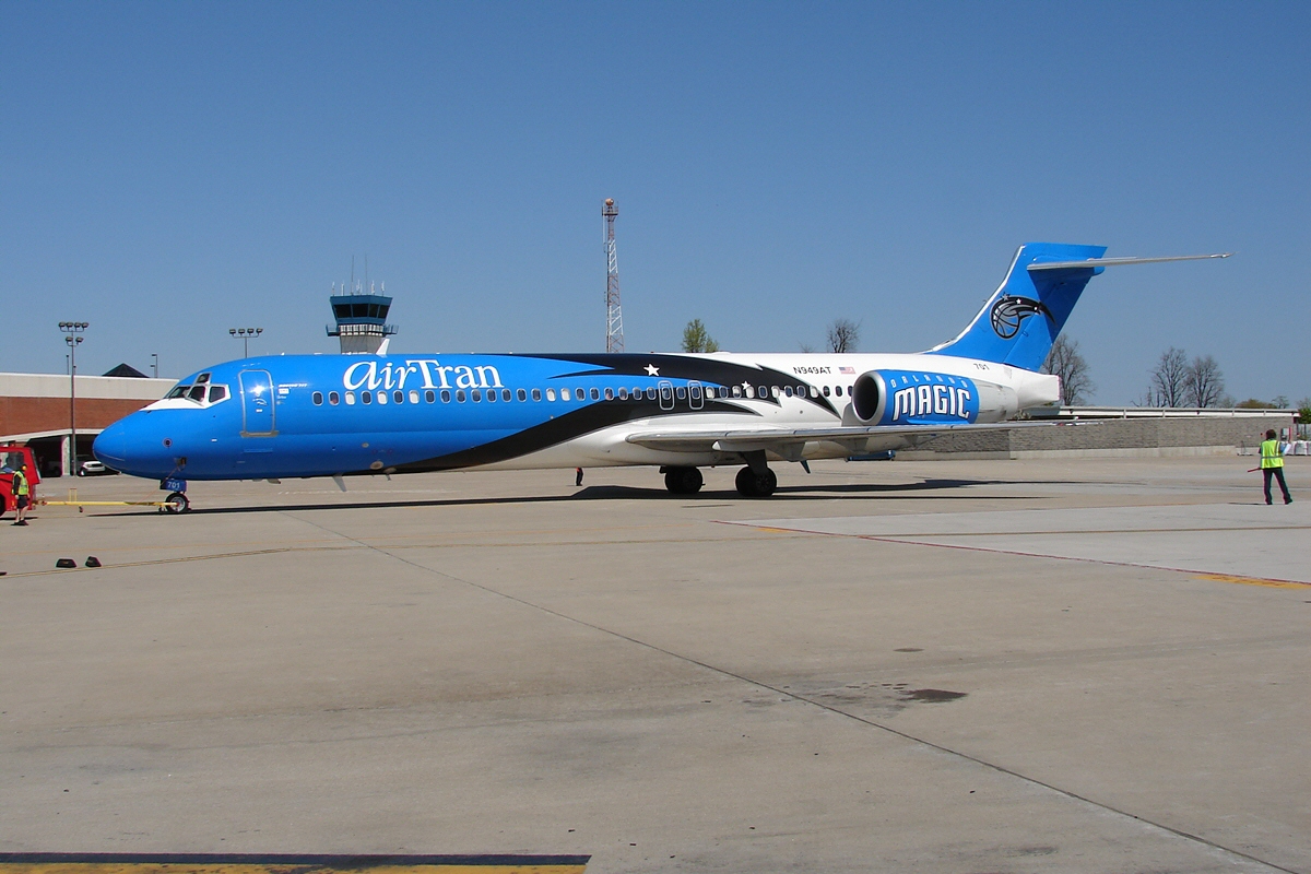N607AT (Boeing 717-200)